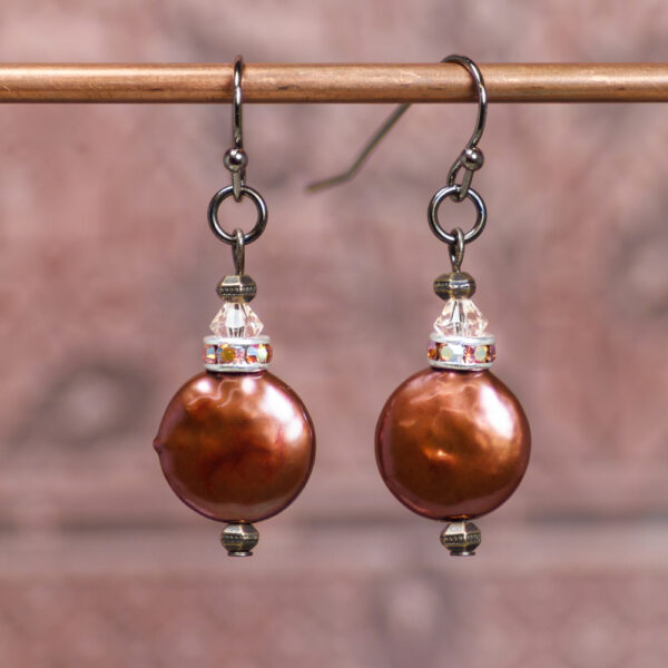 Rhubarb Cream Freshwater Pearl Earrings #EW544-181